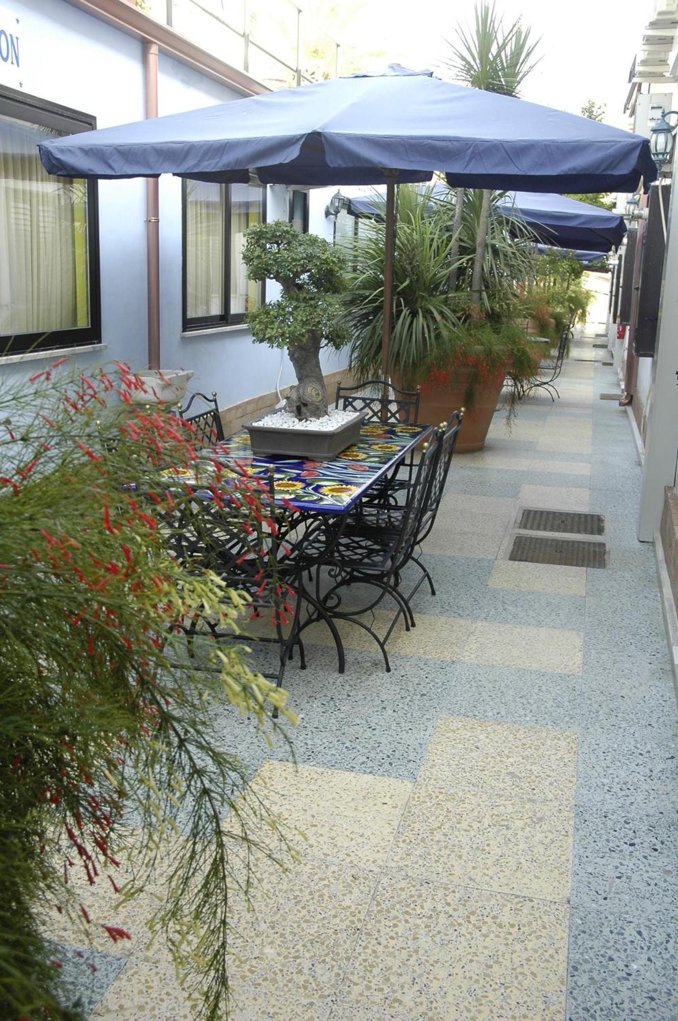 Hotel Blumentag Paola Extérieur photo