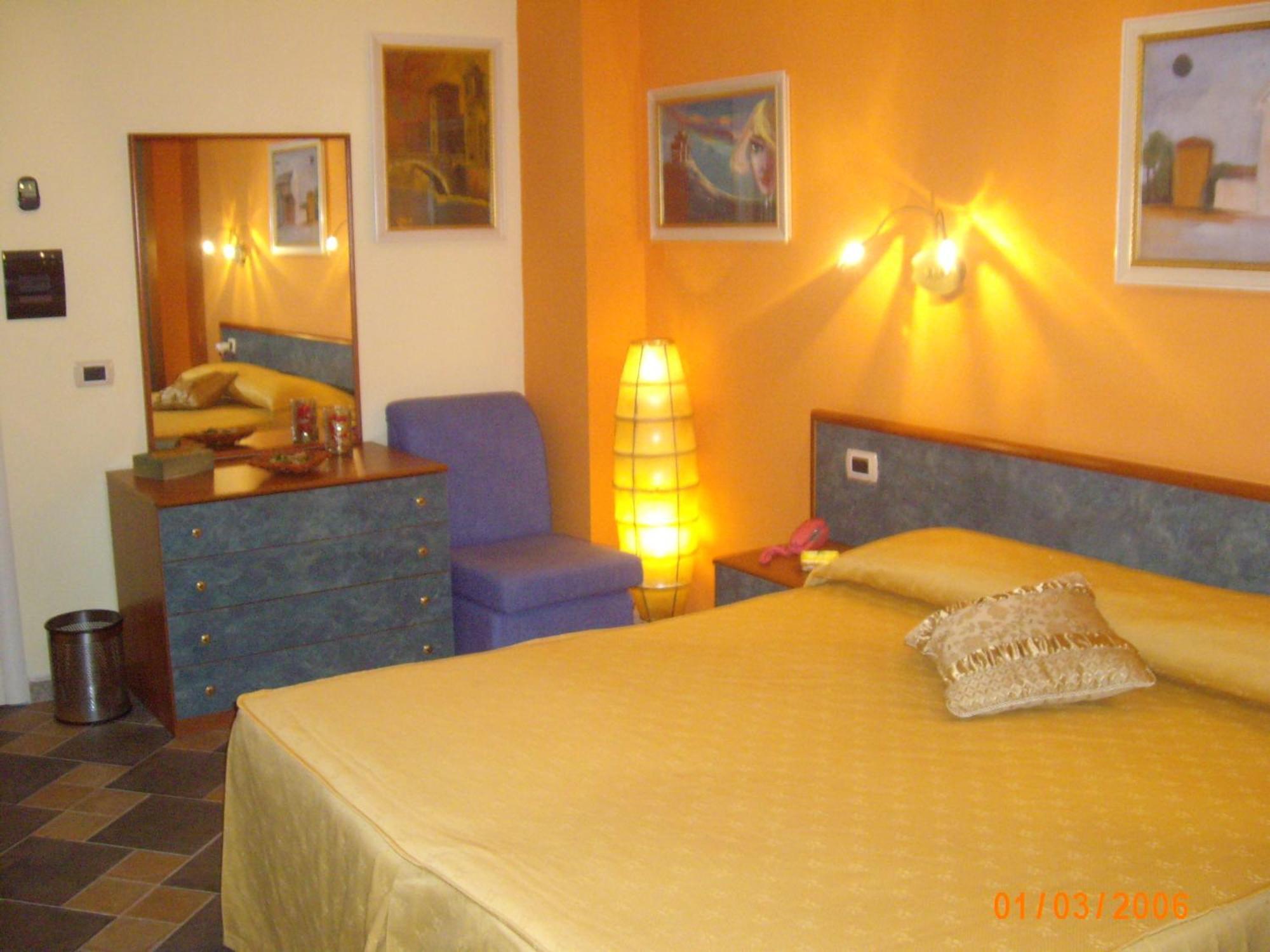 Hotel Blumentag Paola Extérieur photo